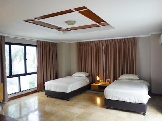 Young Place Bangkok Exterior photo